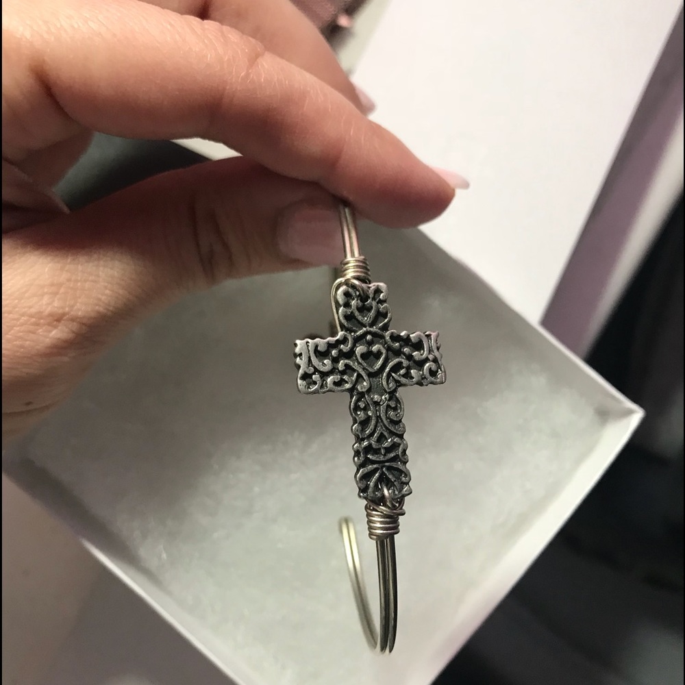 Cross bracelet